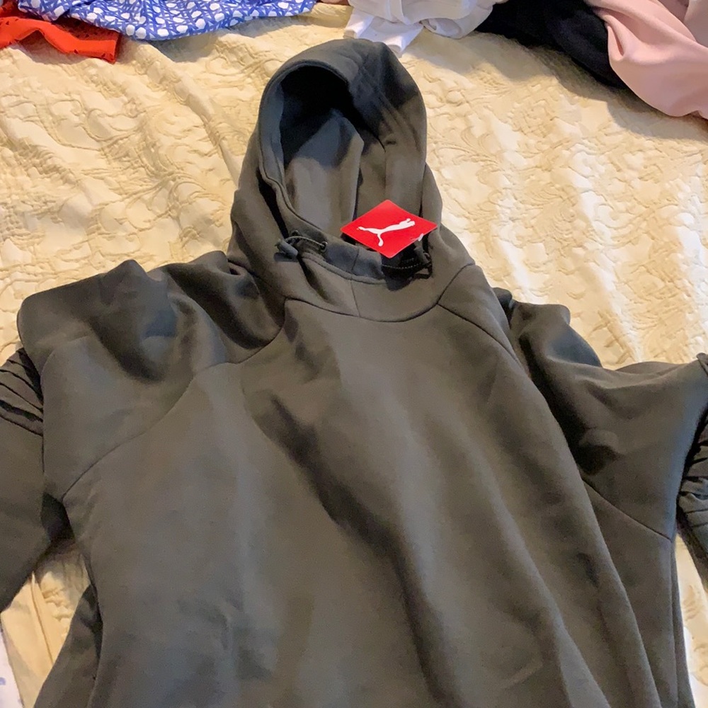 Puma workout sweatshirt